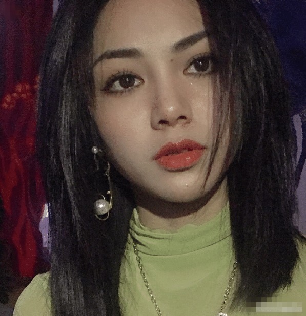 素颜|谢可寅“高中照”被疯传, 看到她素颜时的鼻子, 整没整容一目了然