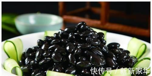 功效|黑豆加“它”泡水，坚持食用，头发乌黑浓密，功效堪比染发剂