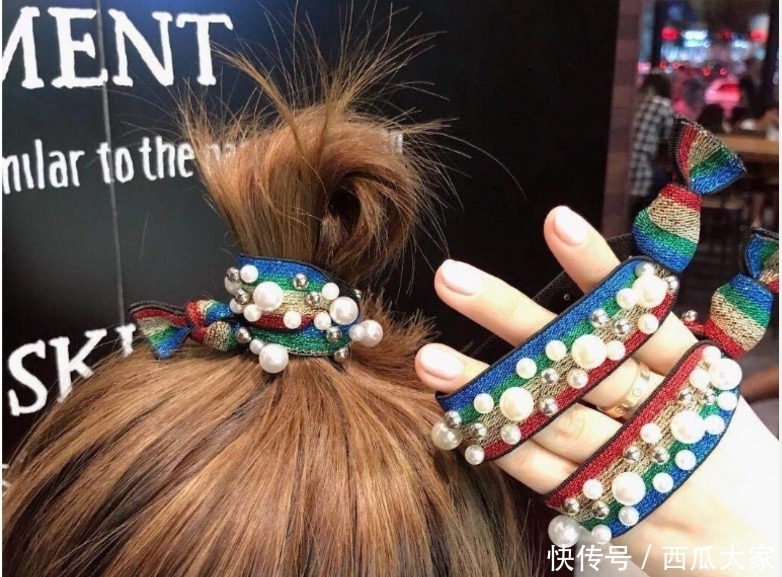 新发现一种发圈:叫“丸子头发圈,洋气减龄还不贵,回头率嗷嗷的