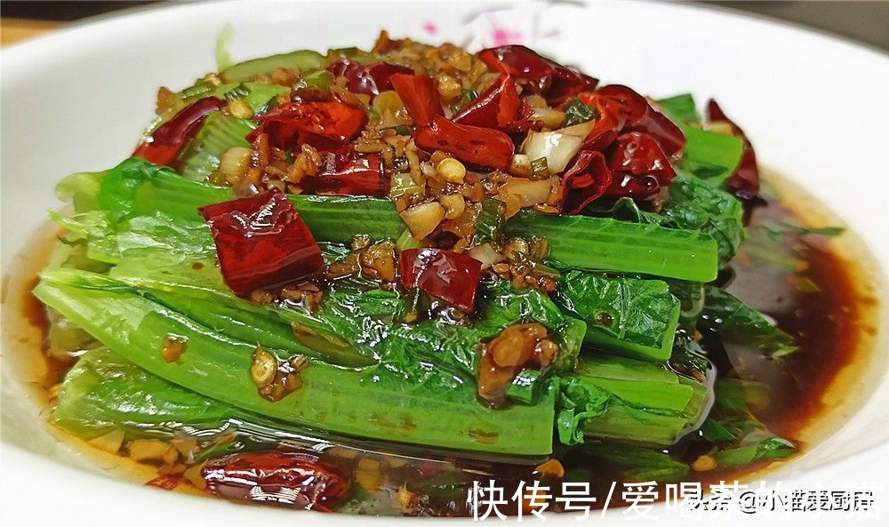 秋季的油麦菜最好吃，5分钟把它做成凉拌菜，口感脆嫩鲜香