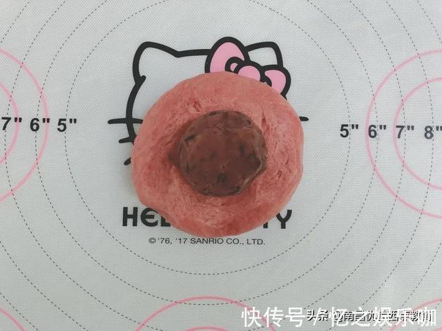 135g|女生都会喜欢的面包，小熊花骨朵面包可爱好吃两不误