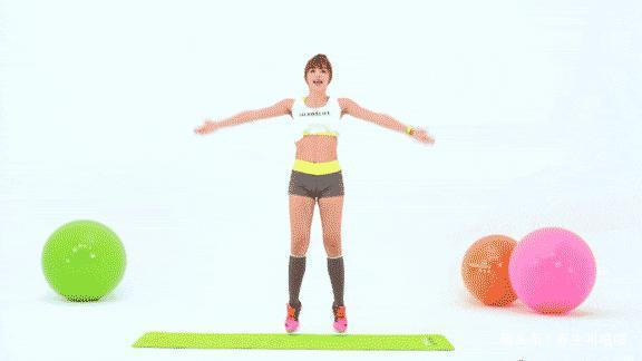 豹纹裙|180斤大码模特,身材饱满厚实,声称每天能做200个深蹲