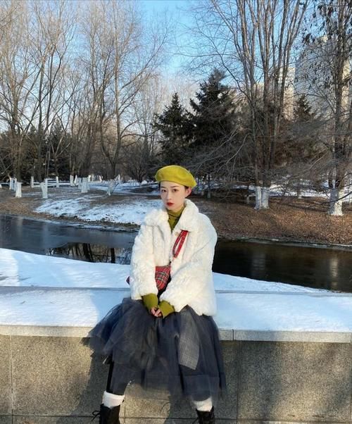 清新|当今最火的外套非它莫属，保暖时髦超有范，衬托清新有迷人的气质