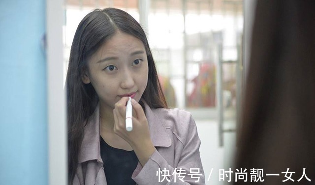 妈妈辈 老师晒出班上女学生发型，流行趋势逗乐网友，越看越像“妈妈辈”！