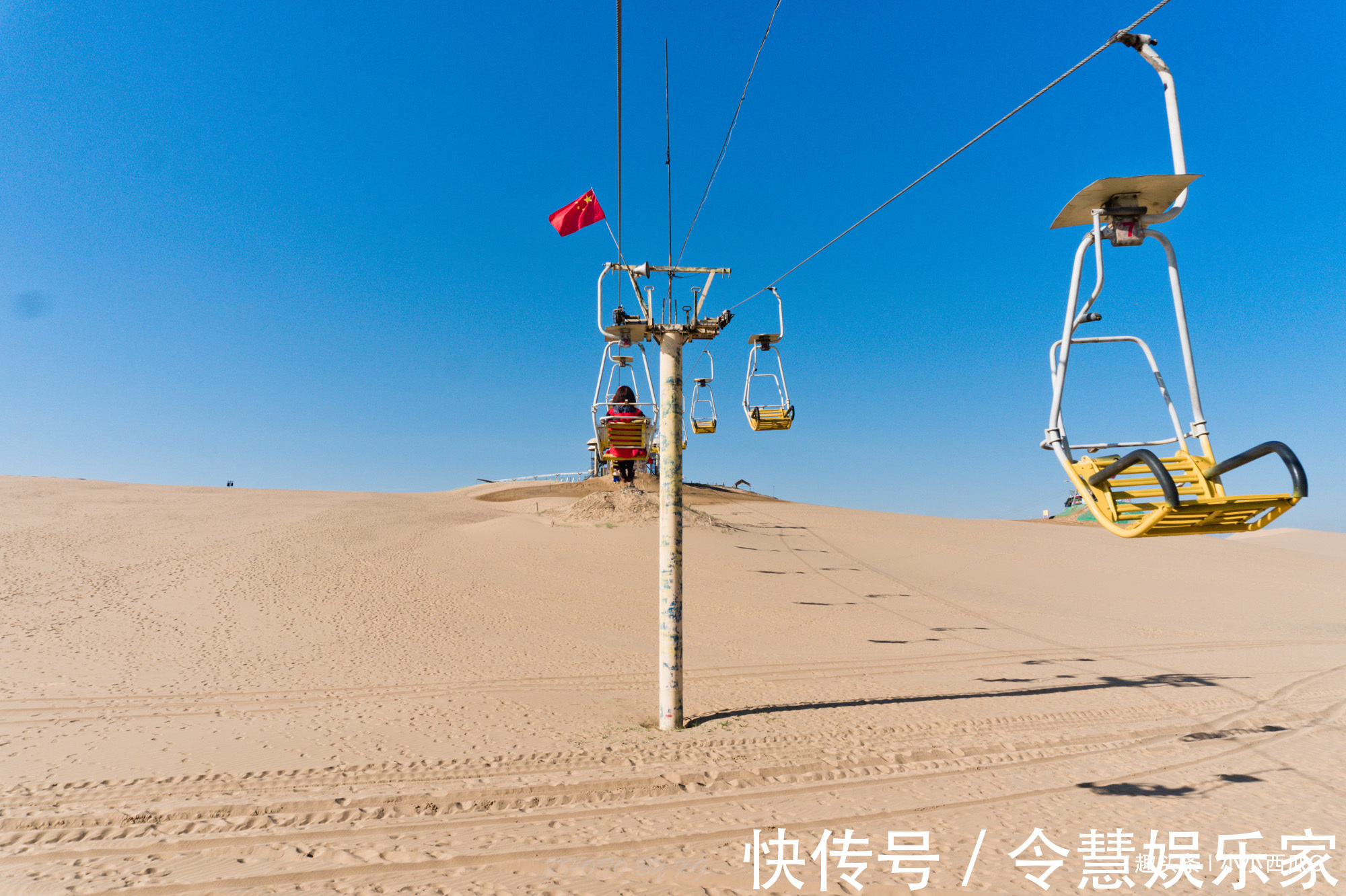 沙漠|国内绝无仅有的旅游胜地，湖水与沙漠的结合，被誉为“塞上明珠”