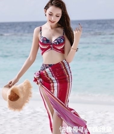 泳衣 灵动甜美的比基尼泳衣美女,展现精致的玲珑曲线