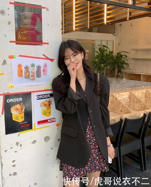 早春穿搭也可以来点“小性感”，学会这3套look，有范又精致