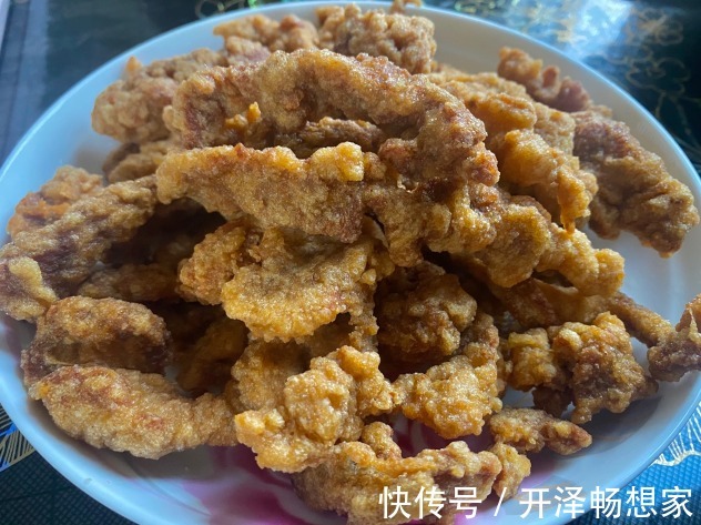 炸酥肉|炸酥肉时,关键是这2步,灵魂调料不能少,香酥可口,不腥不油腻
