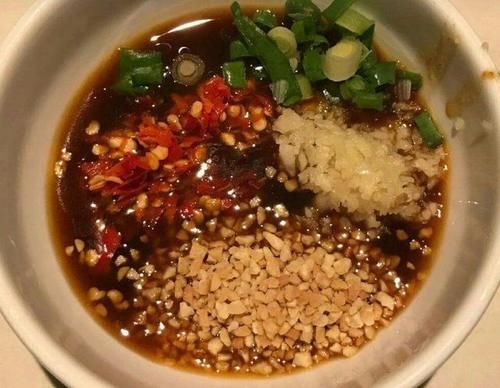 生活中常吃的大蒜，还有以下3种妙用，看看你见识过吗？