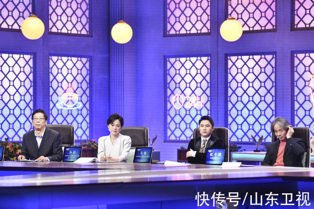 年輕人扎堆“逐夢演藝圈”《求職高手》揭秘脫口秀演員生存現(xiàn)狀