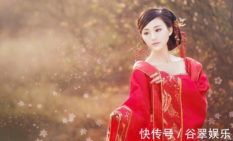 对联招亲$才女出上联“一杆银枪挡雄兵百万”,书生智对下联,羞红才女