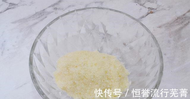 嘴馋的朋友看过来,用椰蓉做成的小吃,软糯香甜!