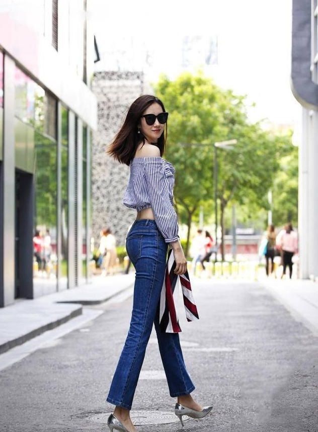 针织衫|美女身穿肉色长裙仙气飘飘，外面的米色短款针织衫，十分的好看