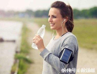 中年|为啥女人一到中年就“发福”做好4点,悄悄变成“瘦美人”