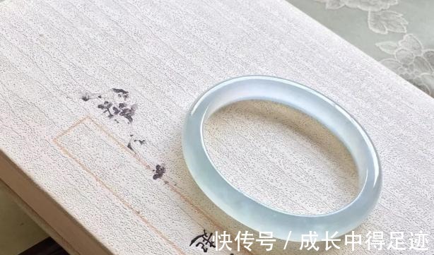 微量元素#翡翠在哪些方面可以让人变得快乐呢快来了解一番吧！