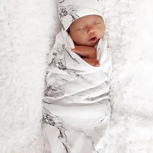 s超模孕妇怀孕差距大,孕期8个月小腹平坦且有腹肌,像怀了个假孕