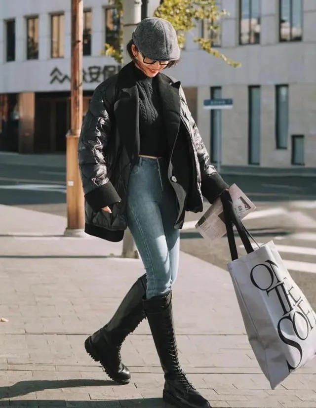 人手一件的黑色羽绒服,怎么穿才不沉闷?内搭这3个颜色,特时髦