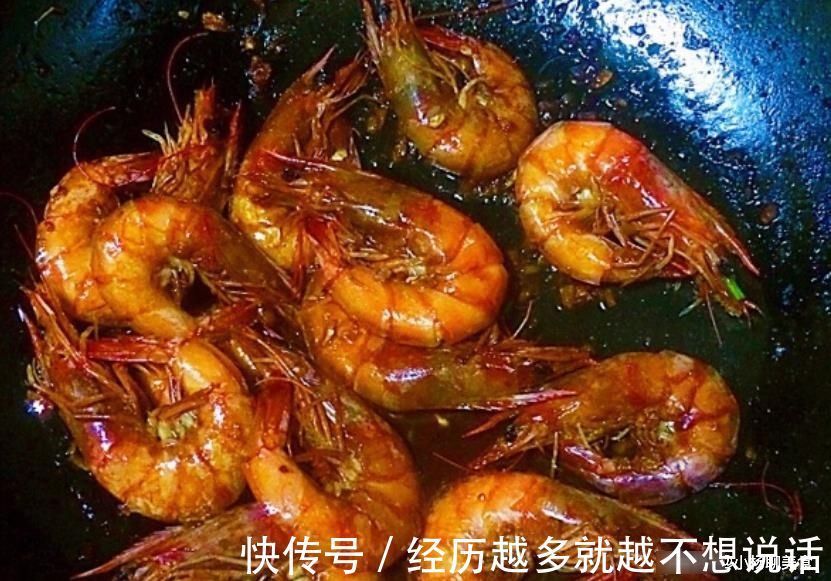 油焖大虾这样做更入味,1斤虾一个人都不够吃,虾鲜嫩无腥味!