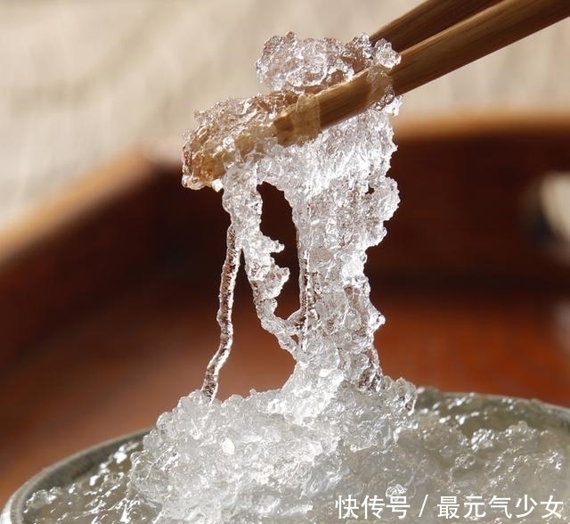 女人千万别嫌弃它丑！每天吃一点，皮肤细腻更有弹性