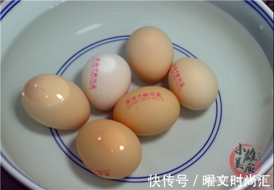 我最愿意吃的水煮鸡蛋做法,不放一滴油,简单一拌,太香了