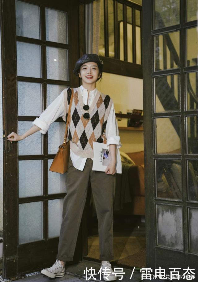 大地色难穿可三木却最爱！她的“时髦套路”不复杂，照着学就行