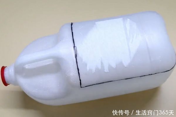 厨房洗碗池经常堵塞怎么办?一个塑料瓶轻松搞定,学会受用一生!