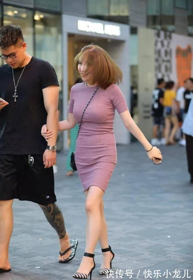 修身上衣 紧身打底裤,搭配修身上衣,穿出精致的美感