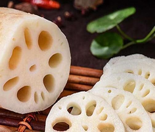 女性到了中年常吃4种食物,降压减脂,延缓衰老,美白淡斑