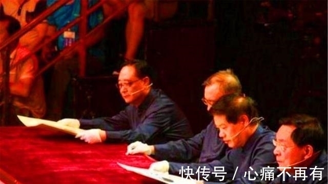 女子@女子带齐白石画去鉴宝,专家道:赝品,女子冷笑:齐白石是我爷爷