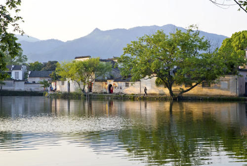 独特的山水美景，巧妙的村落布局，画里的乡村风光，完美的徽派民居