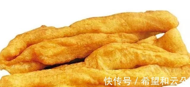 油条|想吃油条了,教你一个新做法,不用揉面,直接用刀切,蓬松又柔软!