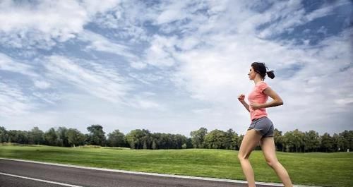 减肥|每天坚持快速走路5公里,两个月后,身体会有什么变化?