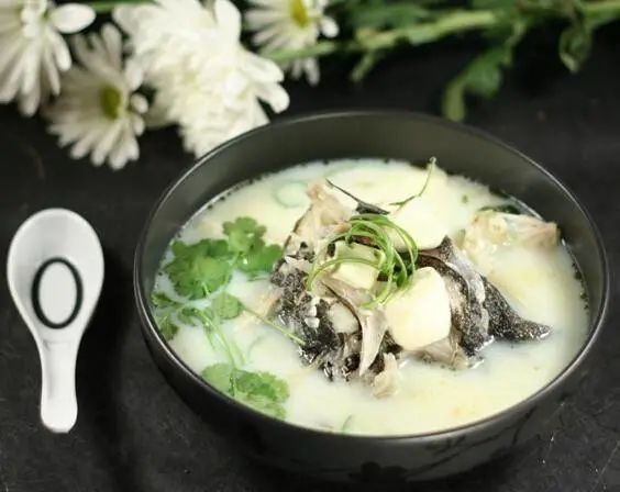 预防感冒|春季是感冒高发期，推荐一款食疗汤膳