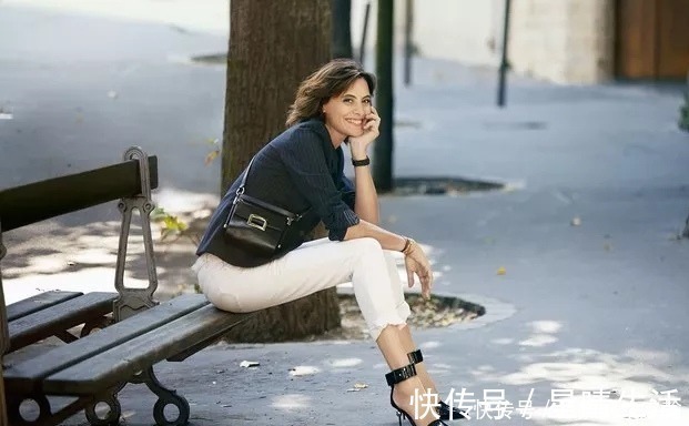 女人 看完法国女人的日常穿搭,才明白:越是基本款,越能穿出优雅高级