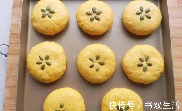 面包|自从学会它，再也不想买面包，平底锅就能做，暄软可口，越嚼越香