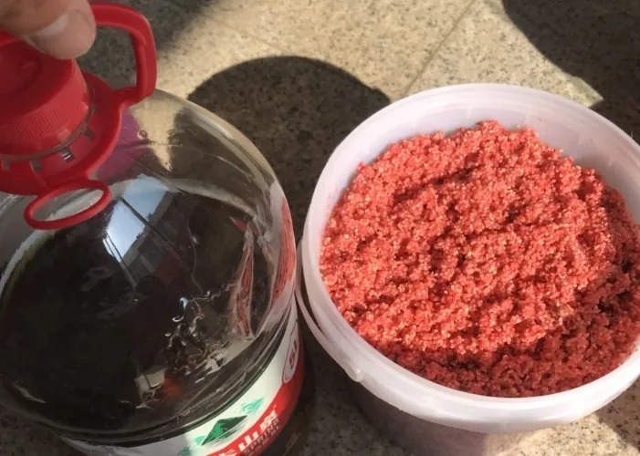 千算万算,怎么也没算到,这样一种窝料才是“对付”板鲫的法宝