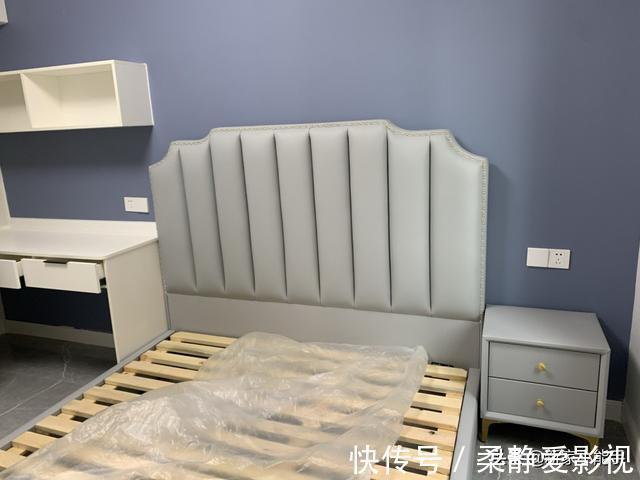 装修|她家装修花了12万,打造网红款电视墙,请木工师傅打柜子很喜欢