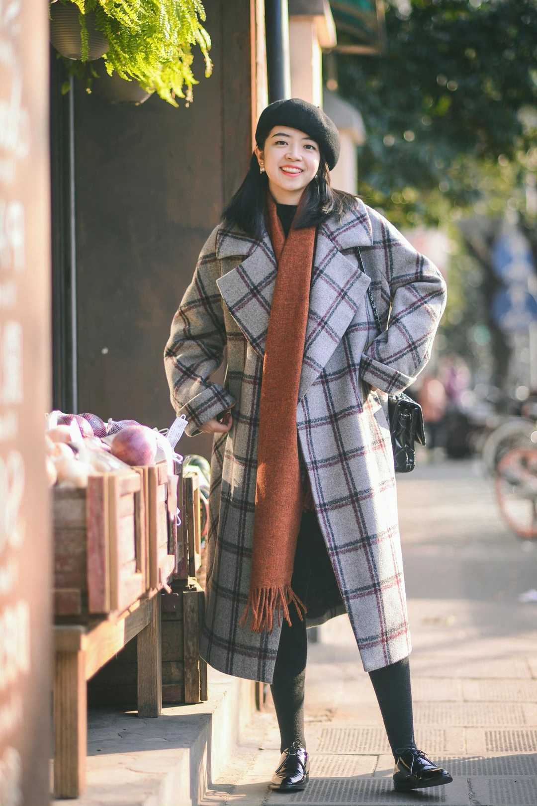 长筒靴|有品味的女人都穿什么大衣?看完潮人示范你就知道了,百搭还显瘦