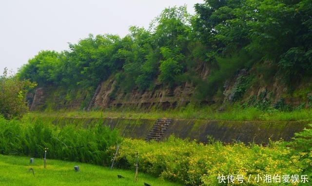 老年|游览历史上曾经为常山郡郡城的正定古城墙