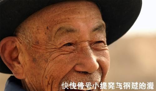 人中|长寿的人普遍有5个“特点”,若占2个以上,恭喜你是“长寿体质”