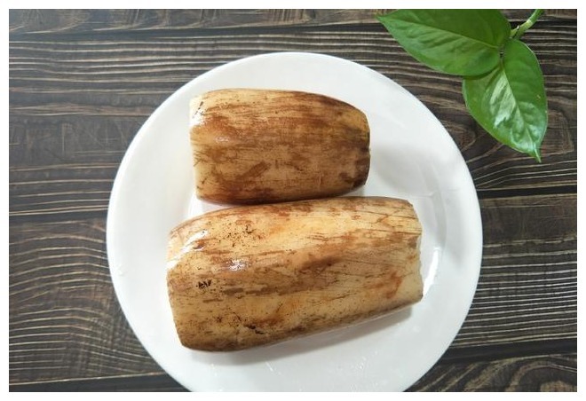 莲藕别总炒着吃了,教你做成红糖糯米藕,软糯鲜香,全家爱吃