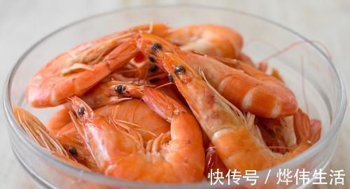 腥味|煮虾,应该用凉水还是热水?有人一直做错,难怪肉质干柴腥味还重