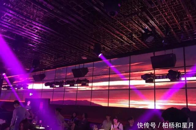 LED|“屏中寻味”,看LED显示屏在餐饮业大显身手!