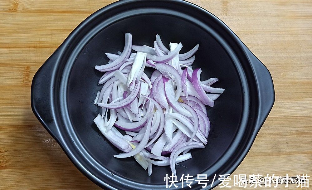 教你在家做干锅千页豆腐，香味浓郁，风味独特，一点都不比饭店差