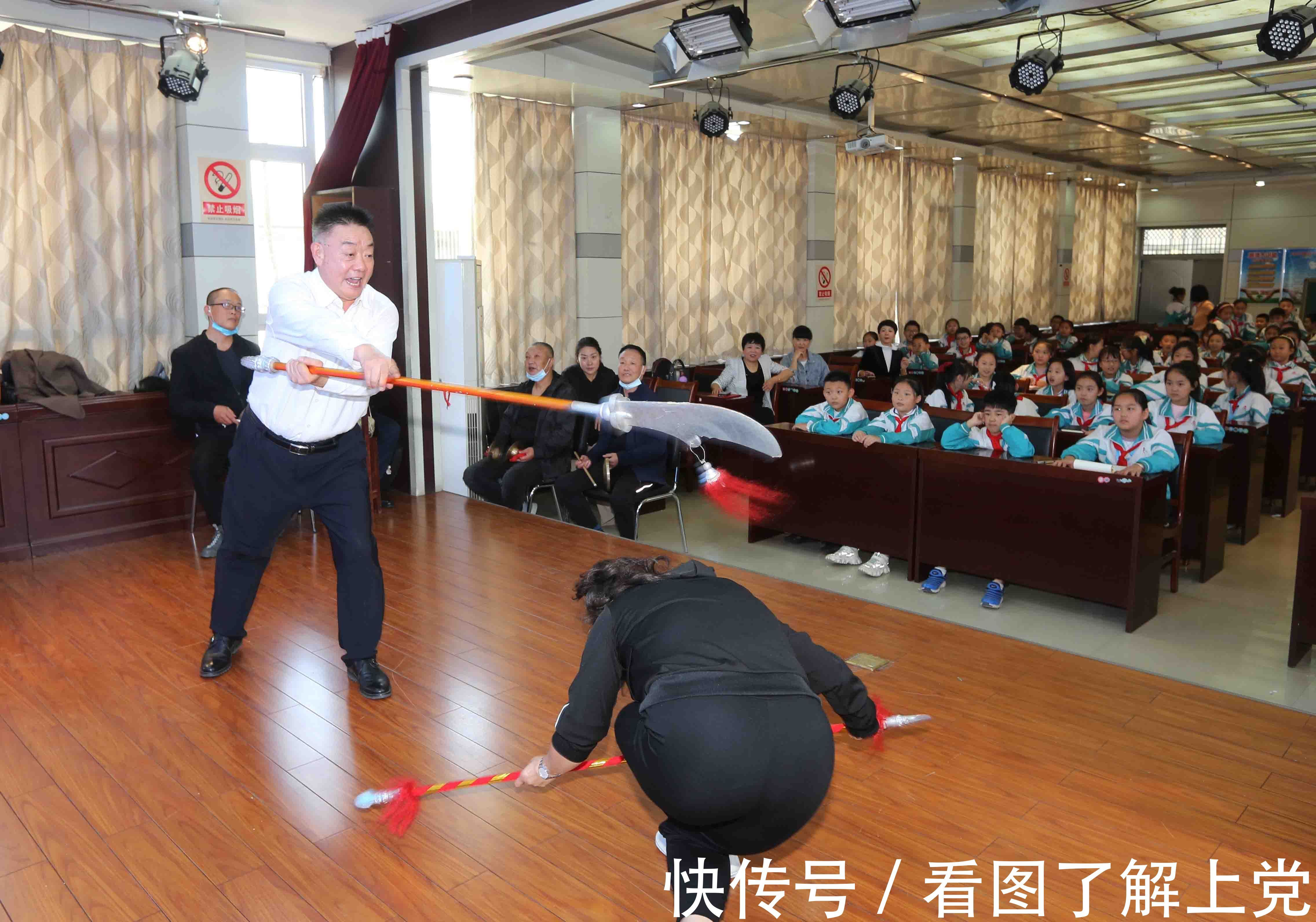 实验小学!【戏曲进校园·非遗在传承】走进长治市实验小学