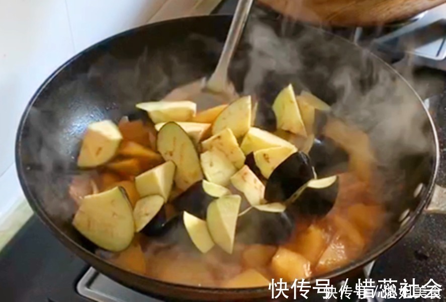 炖土豆|秋天，吃红薯芋头不如吃它，蛋白质是牛奶3倍，1元一斤，别错过