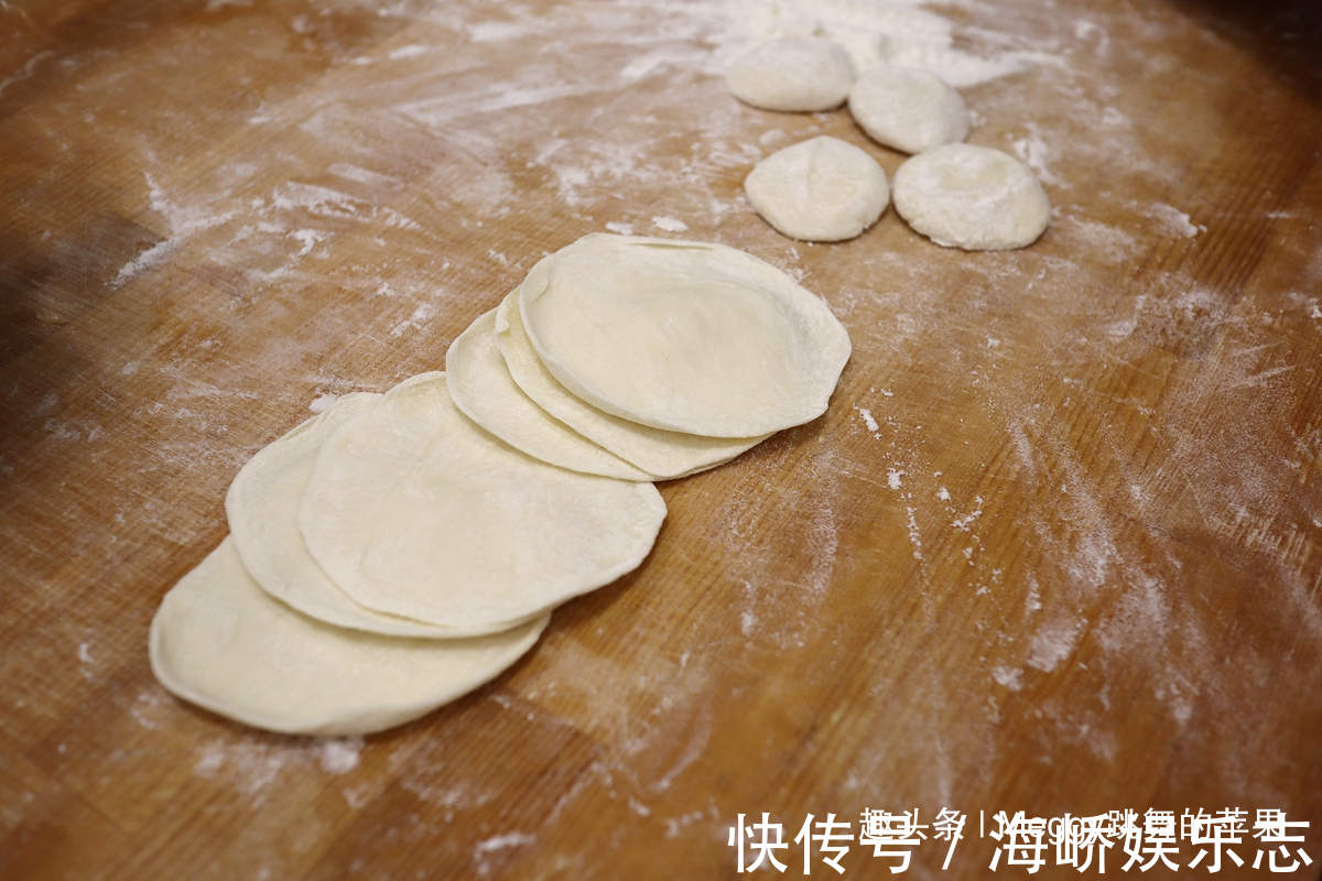 太香|茄子馅的饺子给肉都不换，酱香浓郁太香啦，一顿吃30个小意思