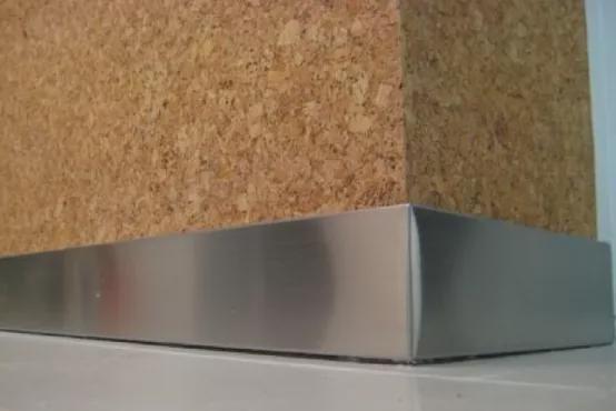 工序|安装踢脚线时，要做好这“三道工序”，不然住着住着就掉下来了