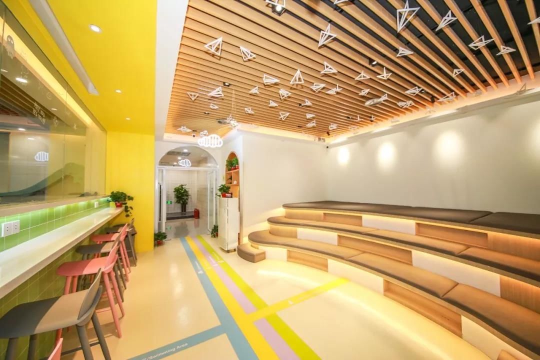 父母|你还不知道什么是亲子游泳?看这里一篇全搞定