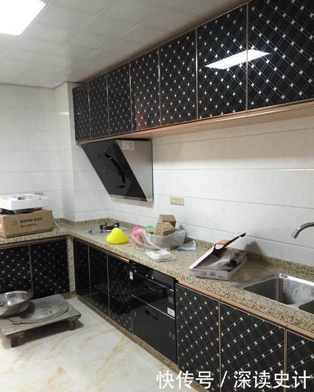 便宜货|抠门表嫂6万装修160㎡新房,满屋空荡荡,厨房看了你会怕